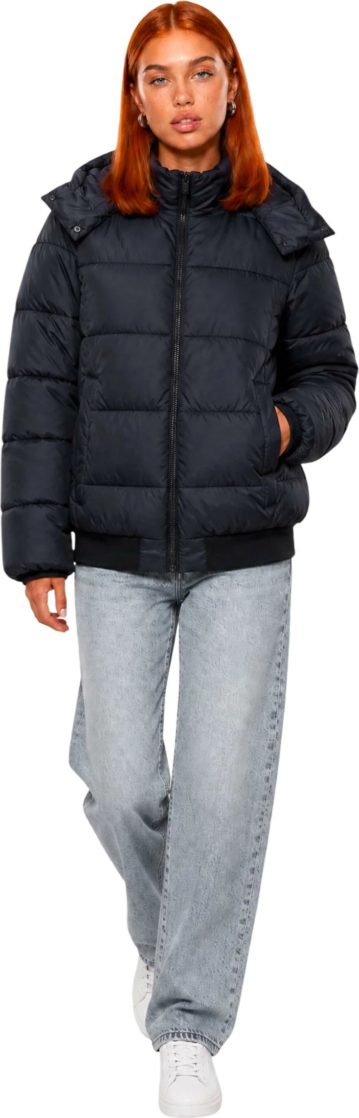 Jakne puffer për femra EA7 7W001496 AF26297, e zezë [Madhësia: M]
