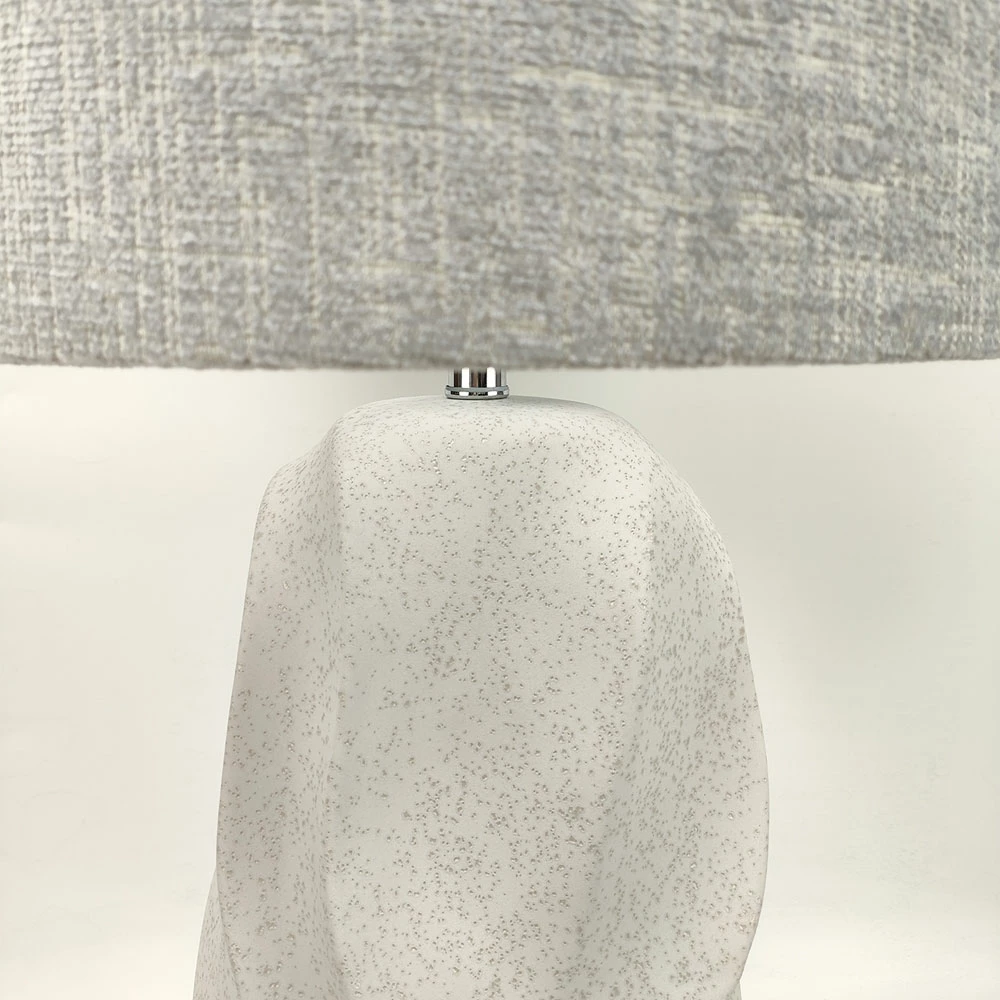 Llambë tavoline INIR, bazë qeramike bezhë, abazhur liri gri, 32x32x57cm