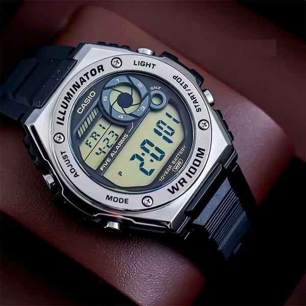 Orë dore Casio MWD-100H-9AV, e zezë