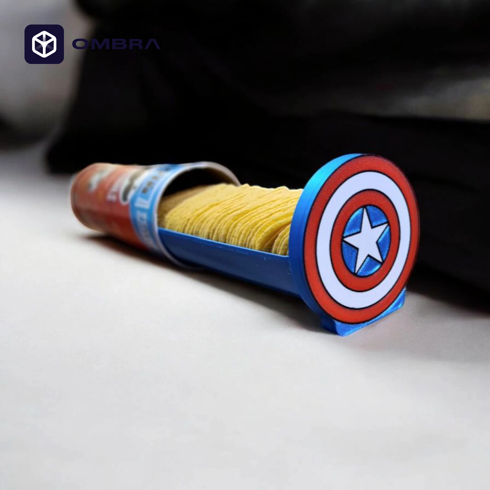 Mbajtëse për snacks (Pringles) në mënyrë kreative, dizajni "Captain America", e zezë