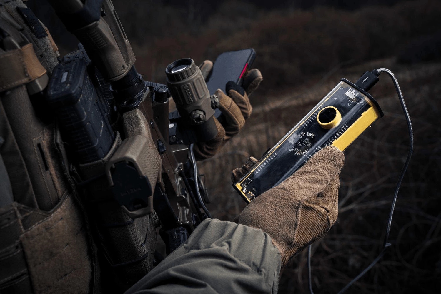 Powerbank Tactical C4 Explosive 19200 mAh 22.5W me display, black/yellow