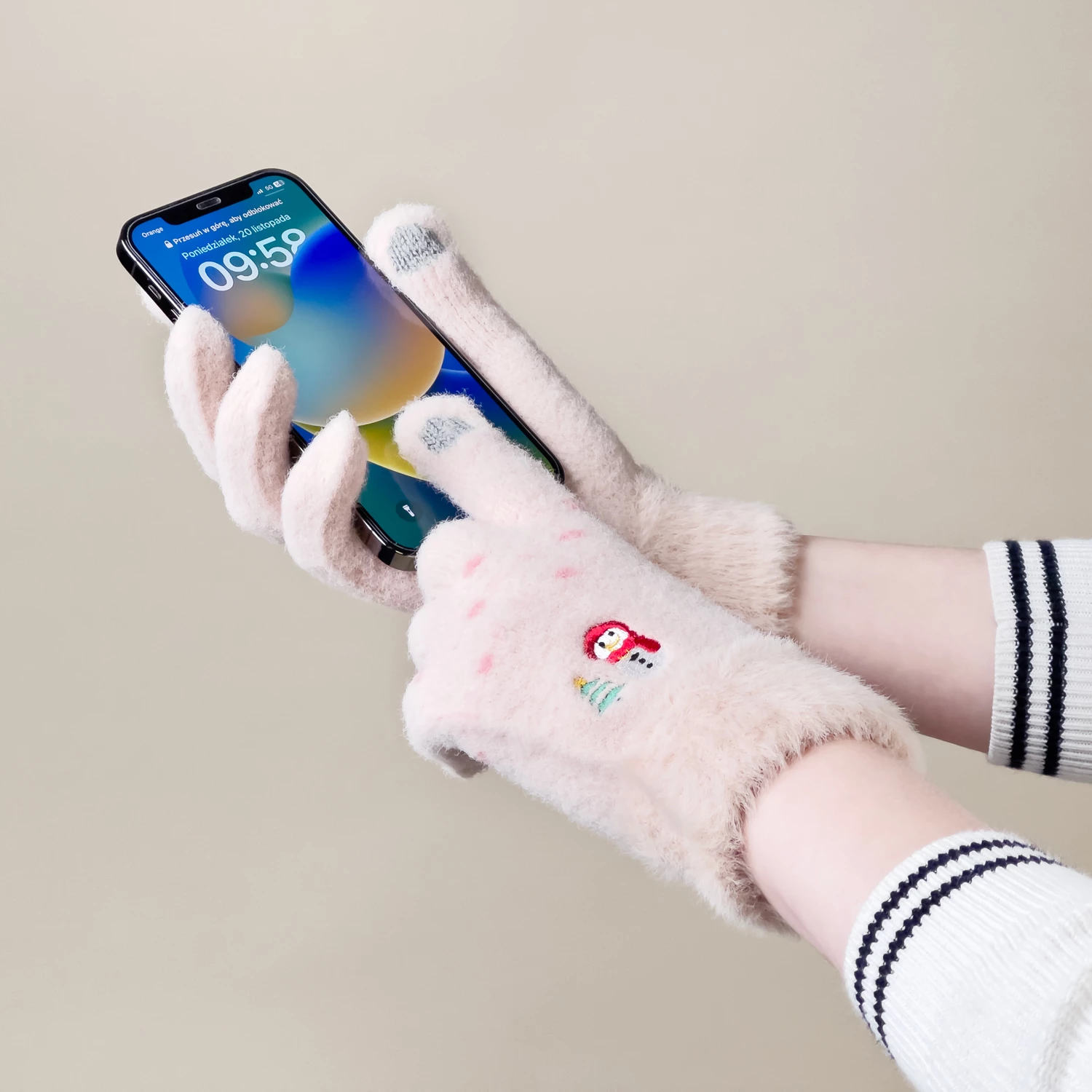 Doreza dimërore për femra Hurtel, me ekran prekje, motiv borebardhë dhe pemë Krishtlindjesh, bezhë