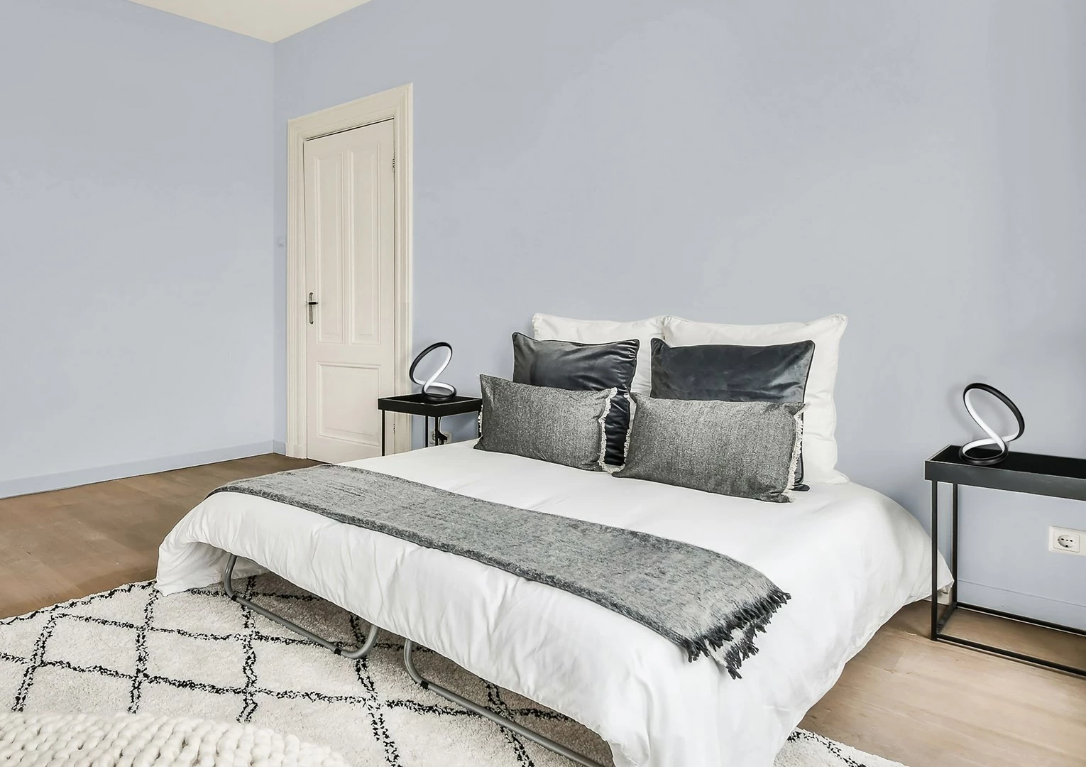 Llambë tavoline LED Activejet AJE-LARO LS, E zezë