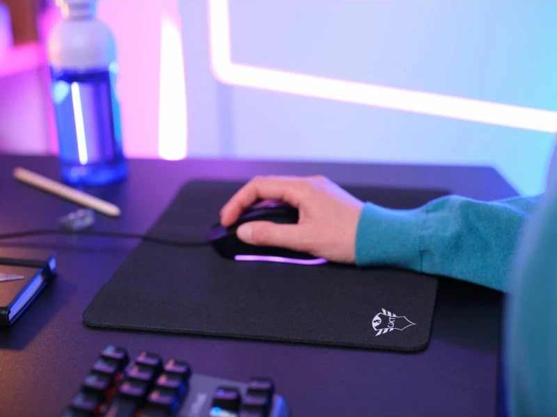 Mouse pad Trust për gaming, e zezë