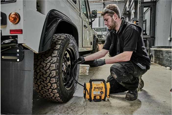 Kompresor ajri DeWALT DCC018N, 11 bar, 2.5 kg, zi-verdhë