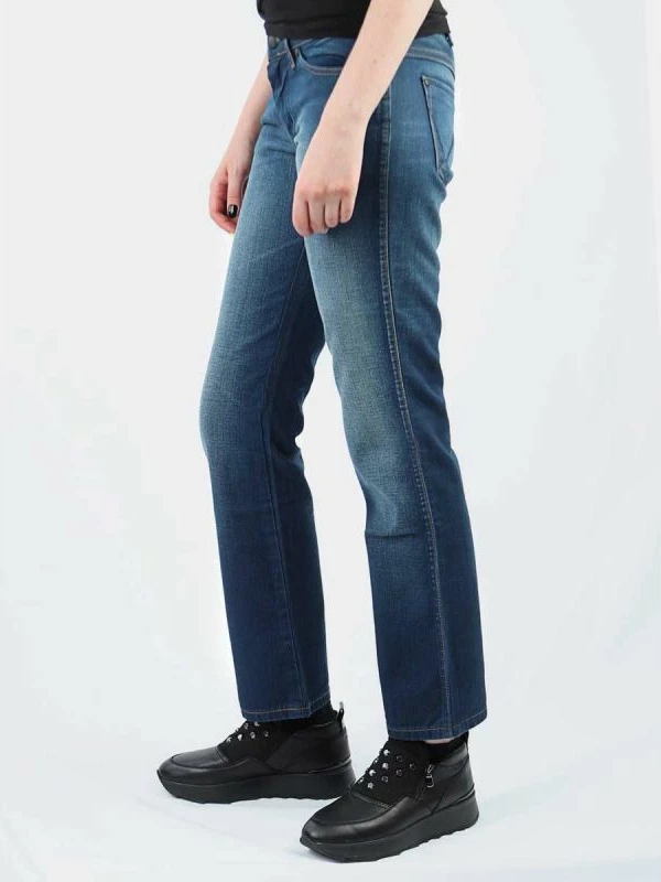 Pantallona femra Wrangler, të zeza [Madhësia: W28 L30]