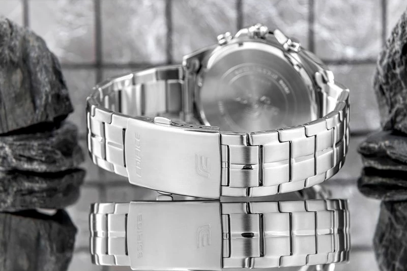 Orë dore për meshkuj CASIO, e zezë