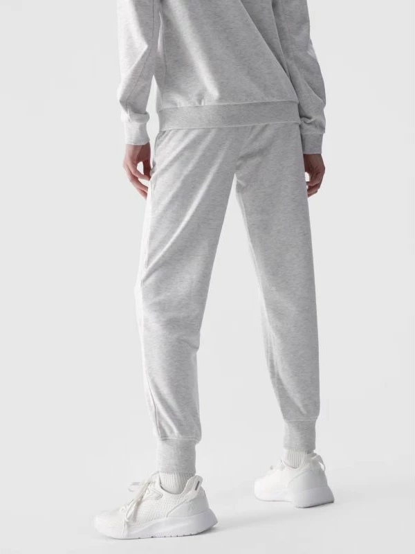 Pantallona sportive për femra 4F, gri