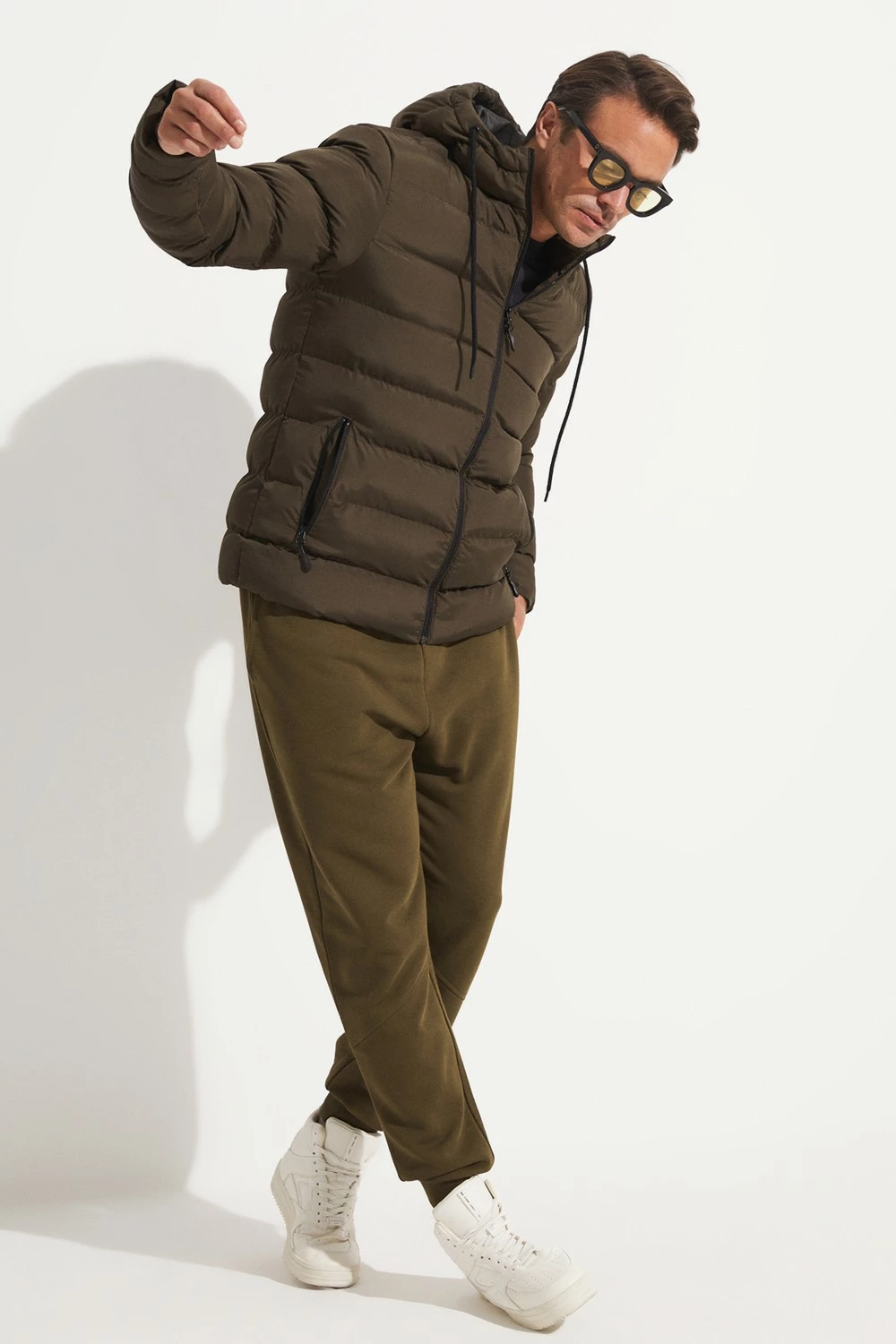 Trenerka të poshtme për meshkuj June