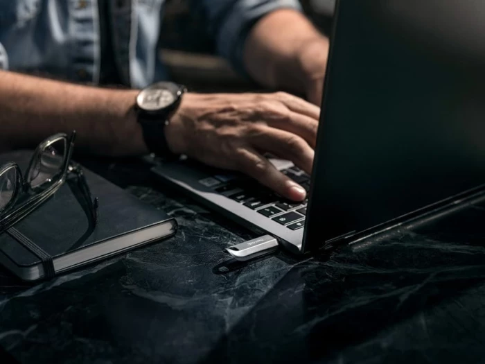 USB fleškë SanDisk Ultra Luxe SDCZ75-512G-G46 512GB USB-C USB 3.2 Gen 1, argjendtë