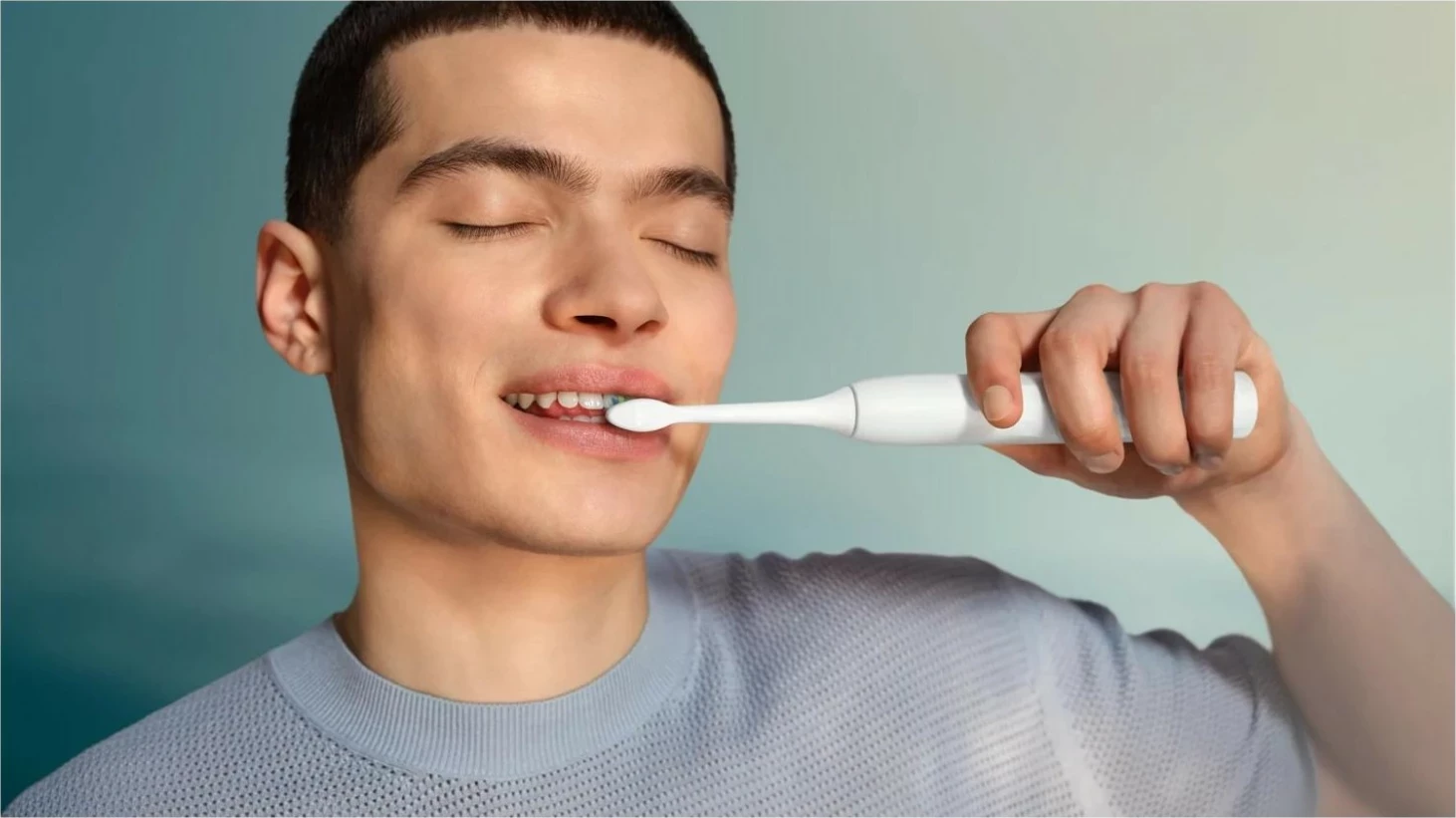 Furçë dhëmbësh sonic Philips Sonicare 2100 HX4022, 2 koka, bateri litium, e bardhë