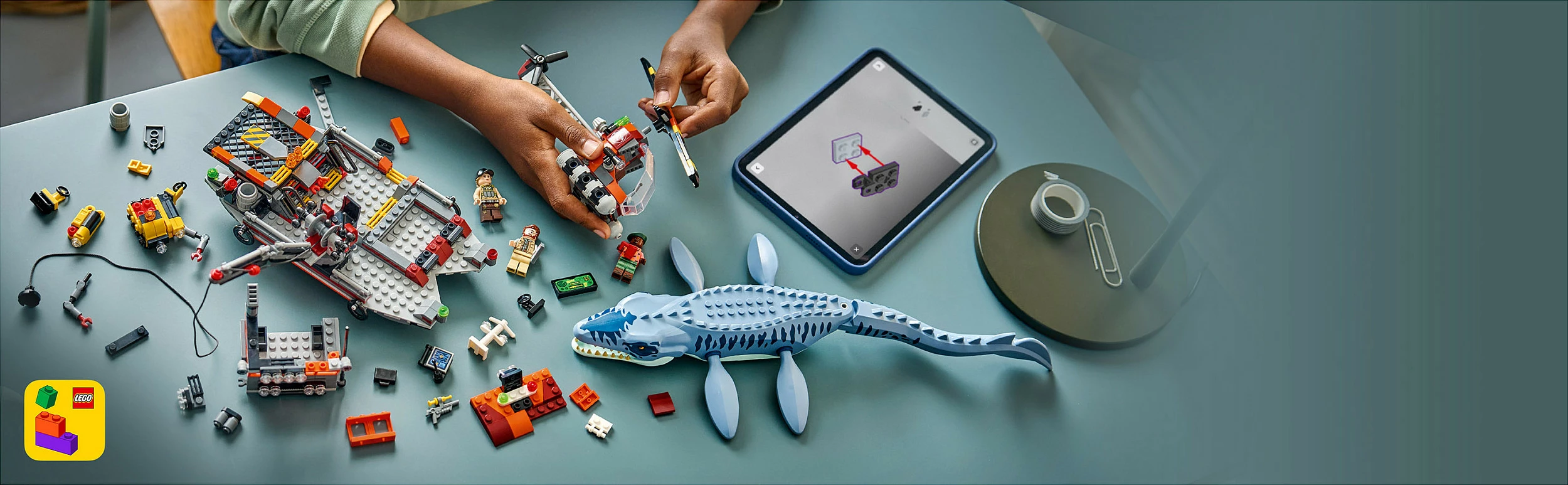 Set LEGO Jurassic World 77983 Mosasaurus Boat Attack, 703 copë
