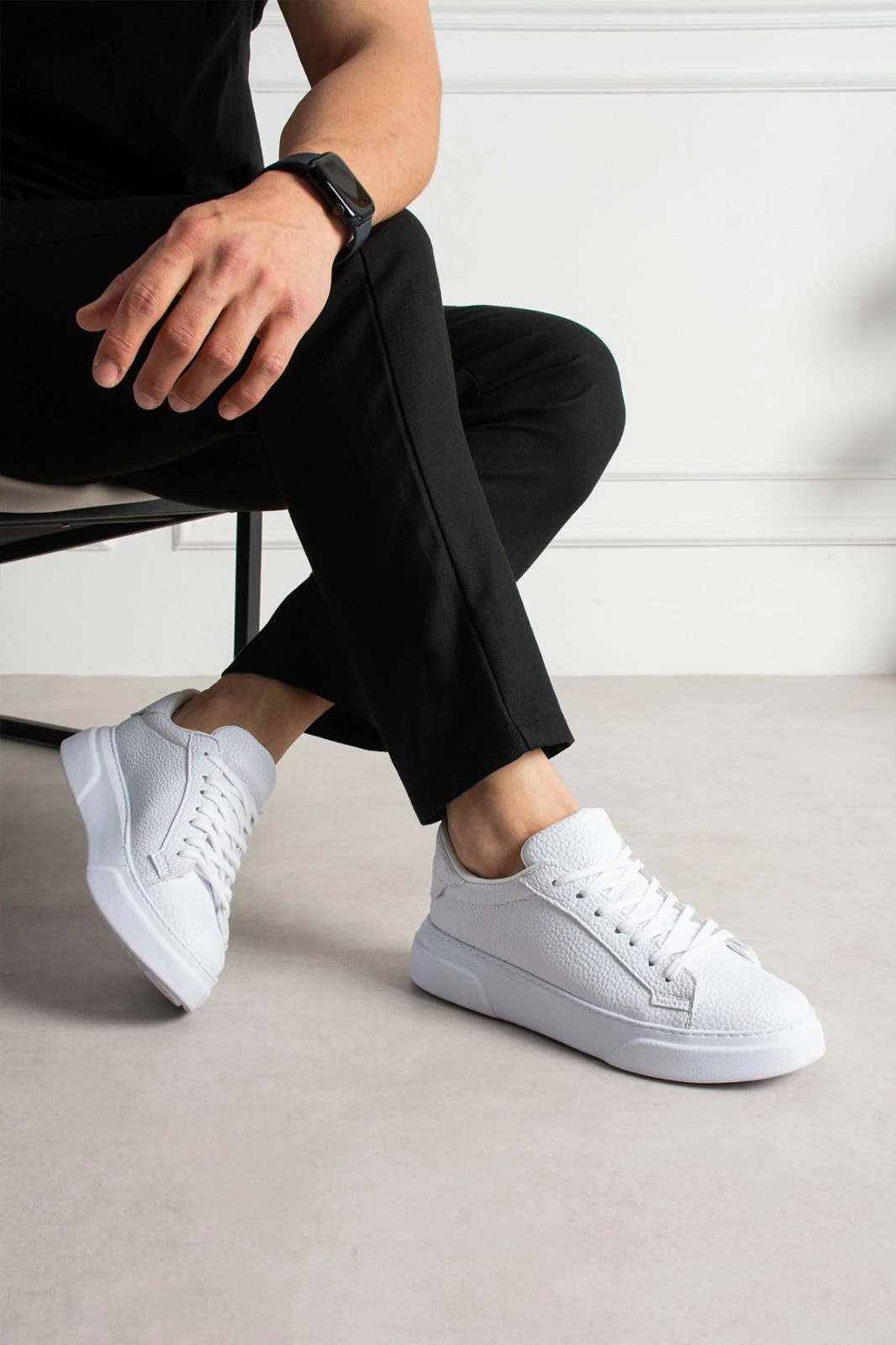 Atlete për meshkuj, Chekich 2613 White