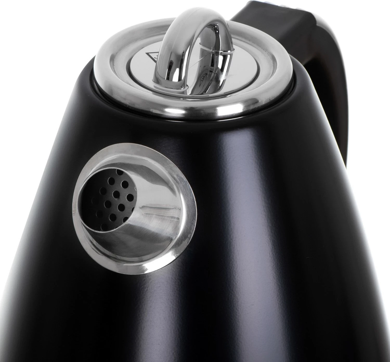 Vluese uji Adler AD 1343, e zezë