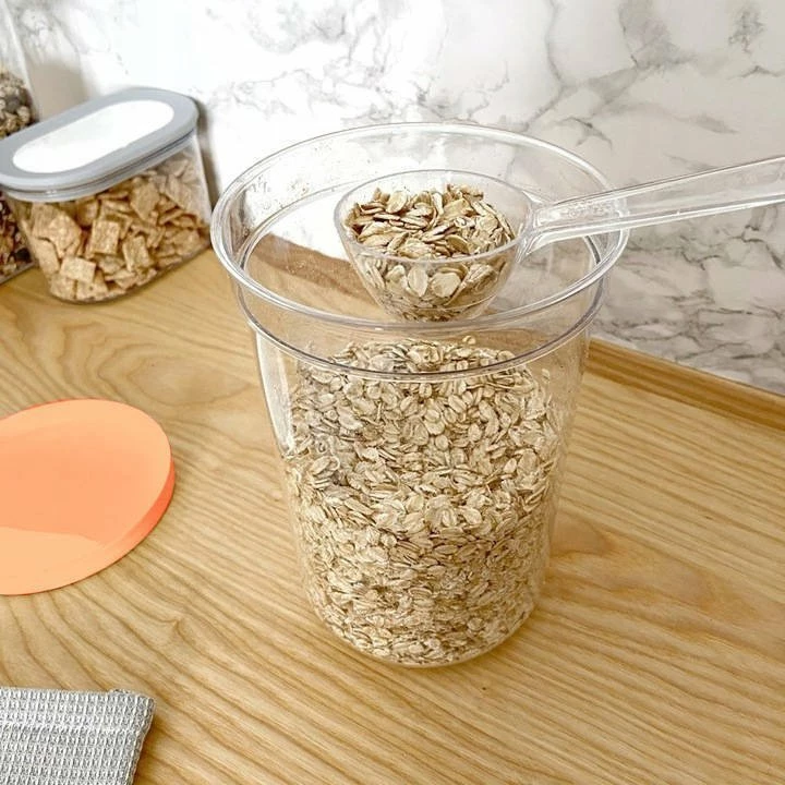 Kontejner ruajtjeje Curver 1.7 L me shkallë matëse, ngjyra miks (e rastësishme)