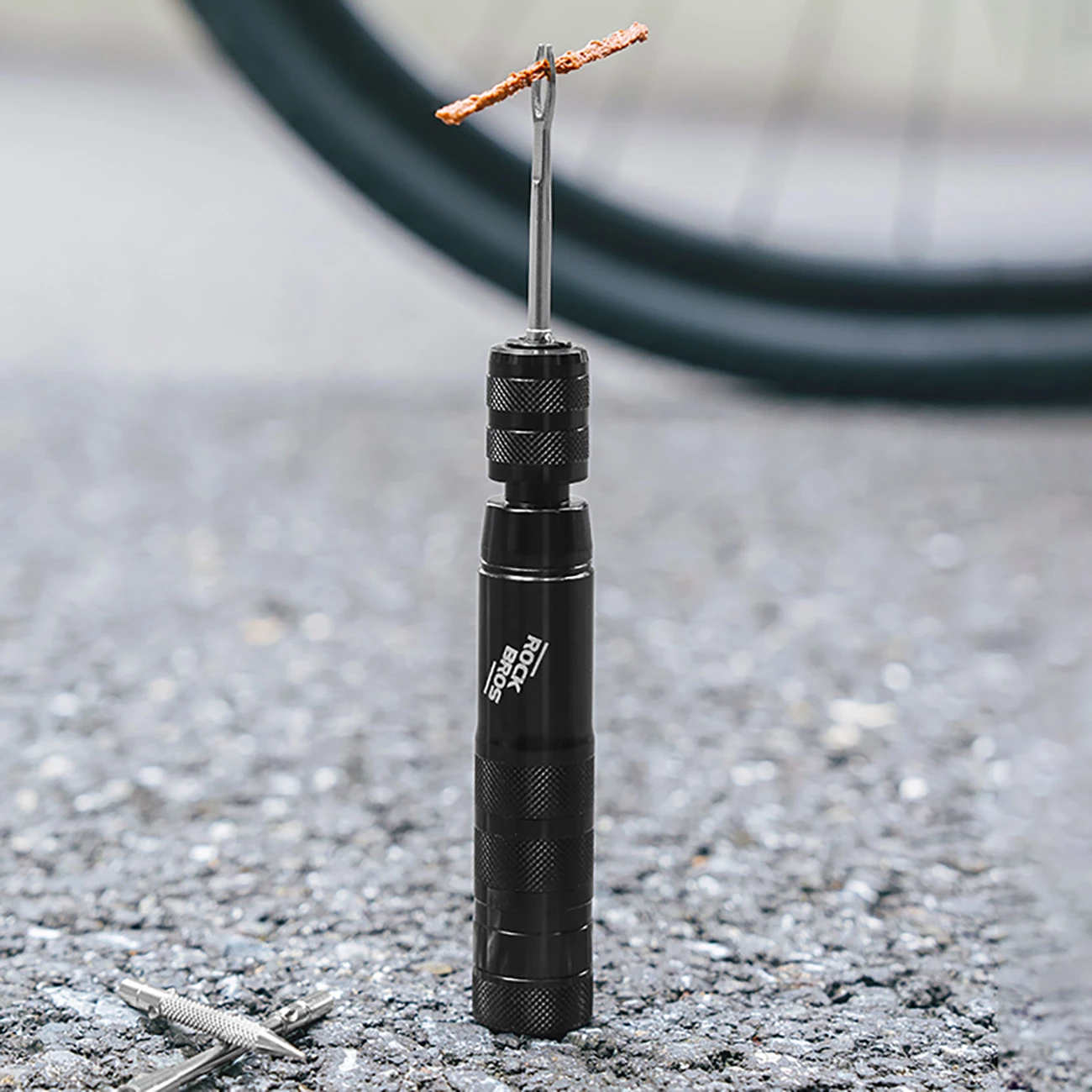 Set për riparim të gomave tubeless Rockbros 43210006001, i zi