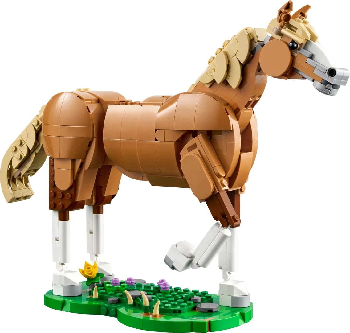 Set LEGO Creator 3 në 1, Beautiful Horse 31166, 685 pjesë