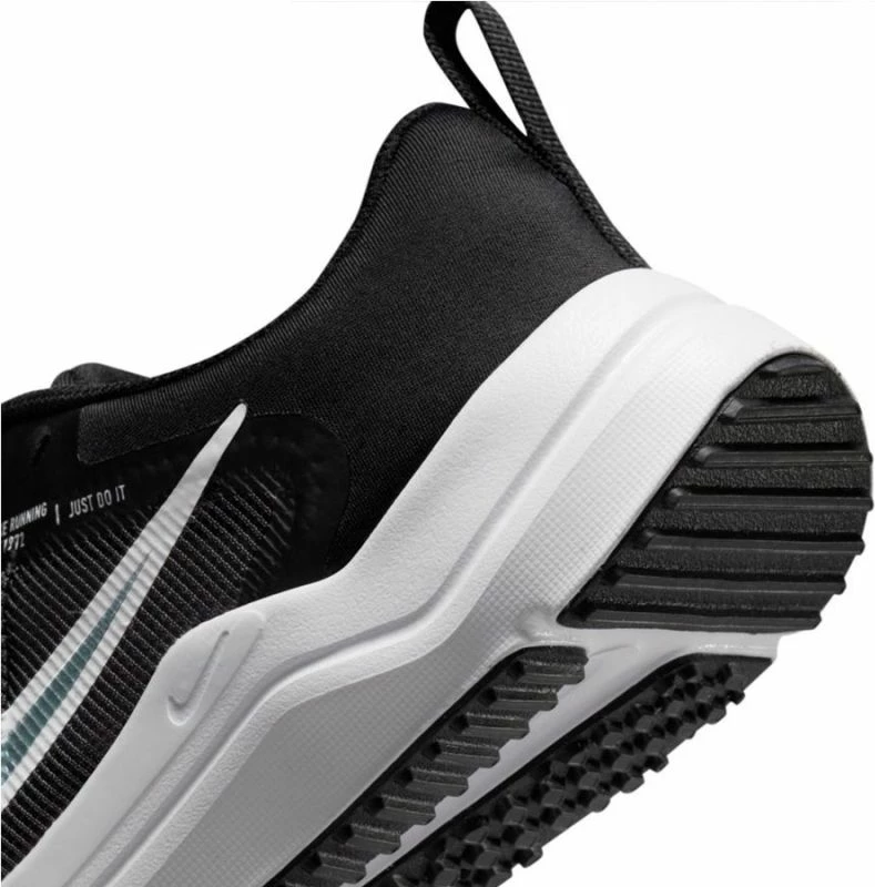 Atlete për vrapim Nike Downshifter 12 Jr për fëmijë, të zeza