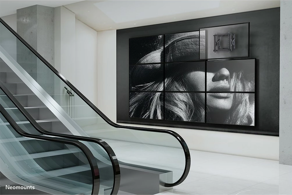 Mbajtës muri për videowall Newstar WL95-800BL1, 42-70 inç, pop-out, çelik, rregullim lartësie, 35 kg