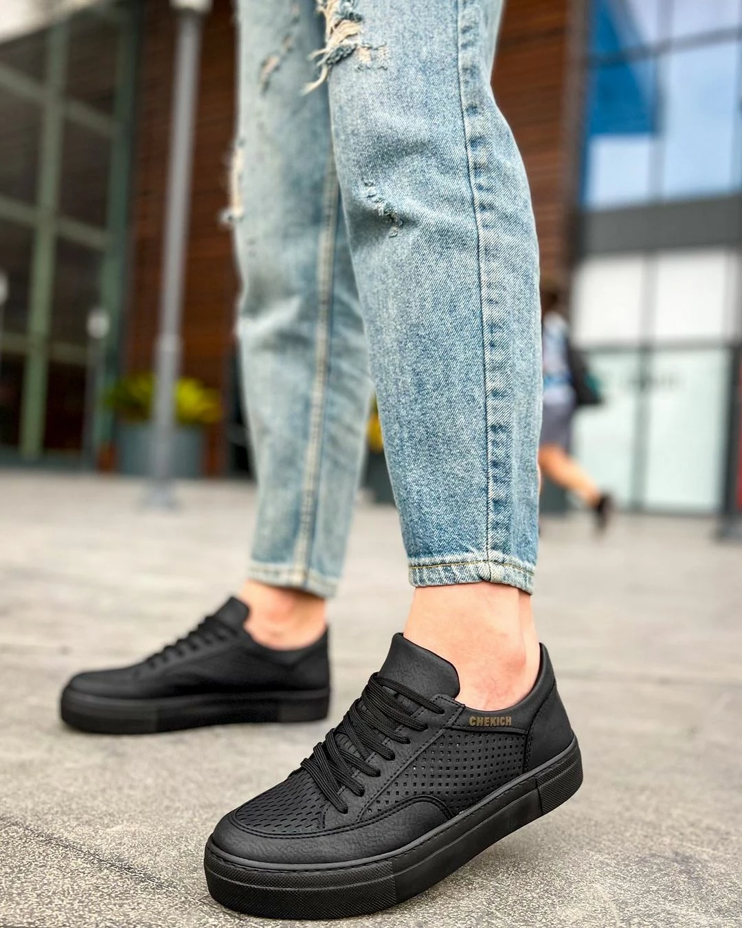 Atlete për meshkuj, Chekich 015 CBT First Edition