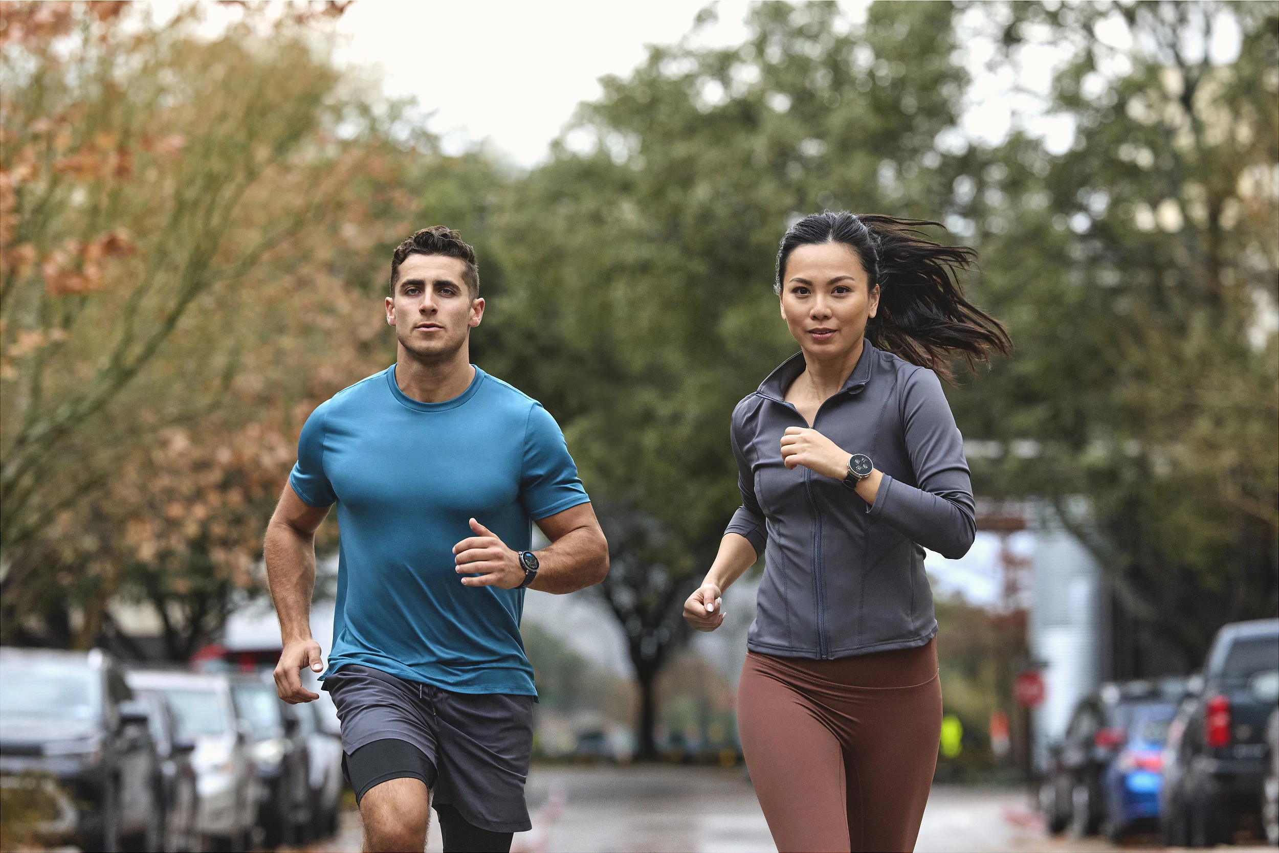 Smartwatch AMAZFIT Active 3 Premium, AMOLED 1.32 inç, NFC, GPS, 5 ATM, rrip i zi, kasë ari