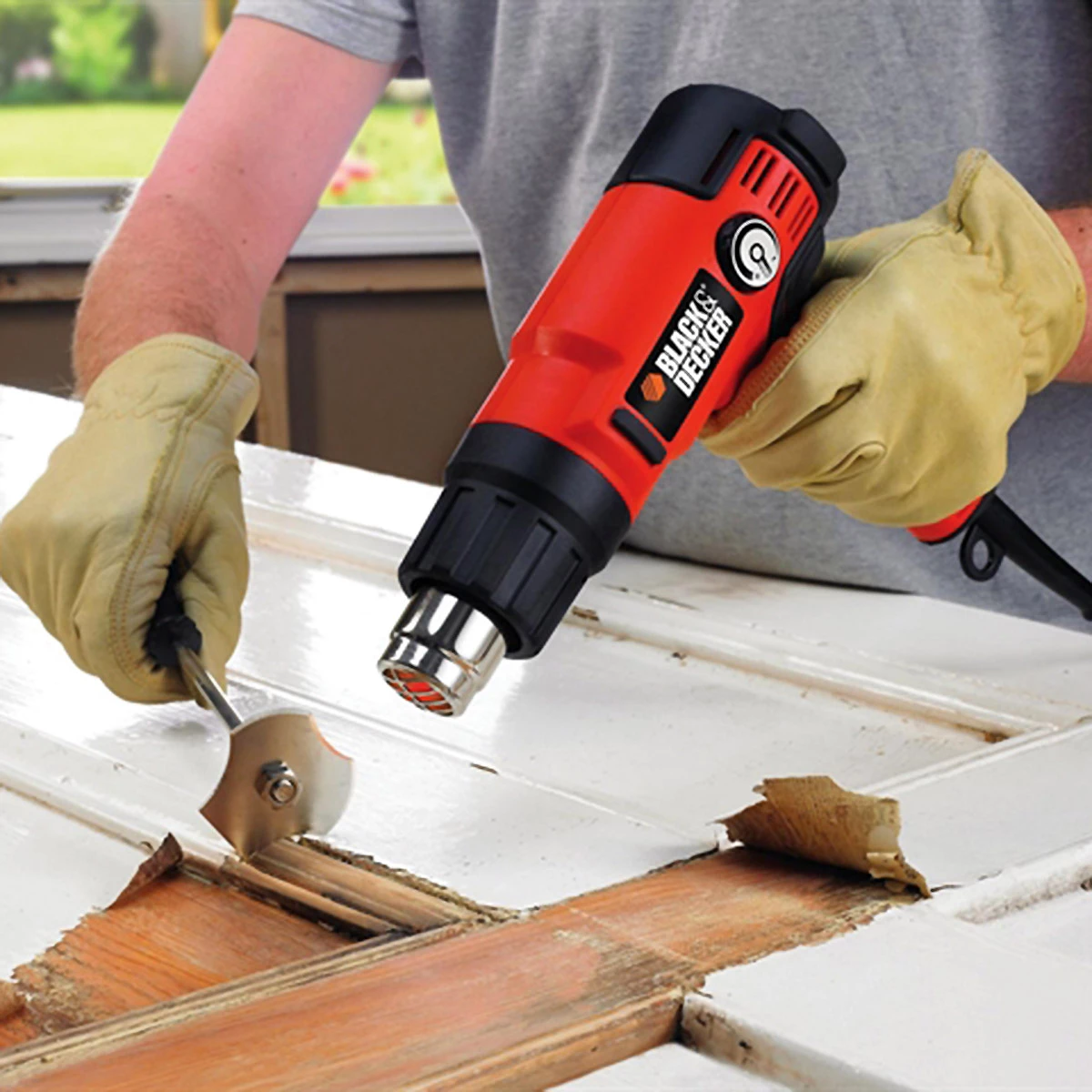 Pistoletë termike Black&Decker KX2200K 2000 W, e zezë, set me 8 aksesorë me kuti