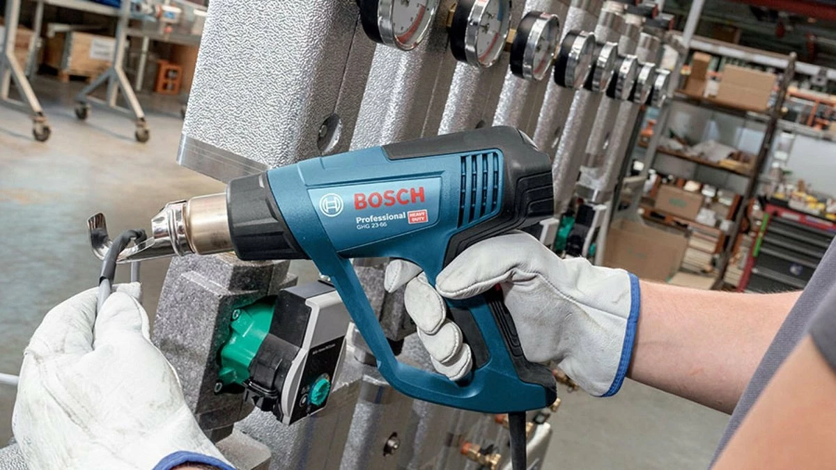 Pistoletë termike Bosch GHG 23-66 (06012A6303), 2300 W, 50-650°C, 150-500 l/min, me L-BOXX + 5 grykë, blu/zezë