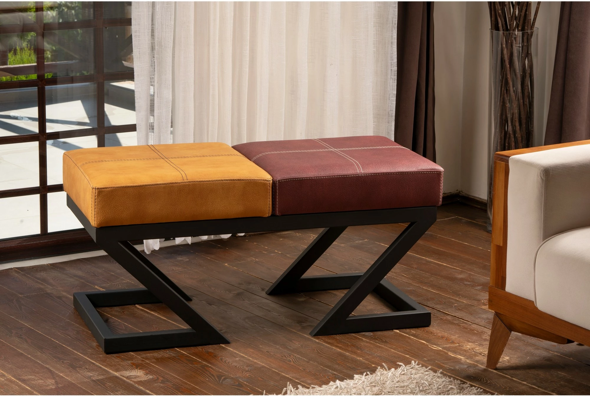 Puf Atelier del Sofa, ngjyrë mustard dhe e kuqe e errët (brda)