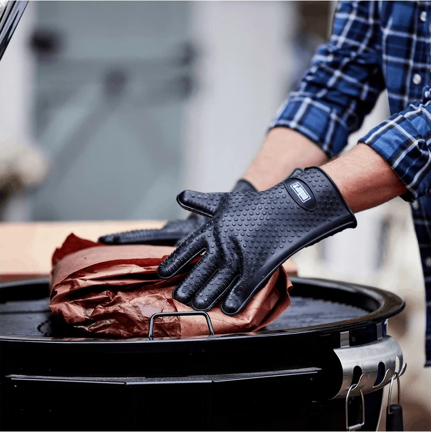 Doreza silikoni Weber 7017 për grill, e zezë