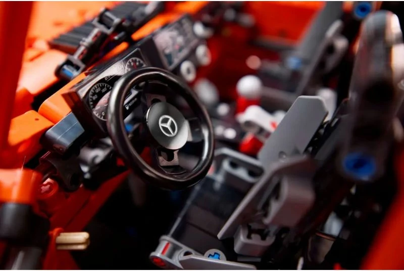 Set LEGO Technic Mercedes-Benz G 500