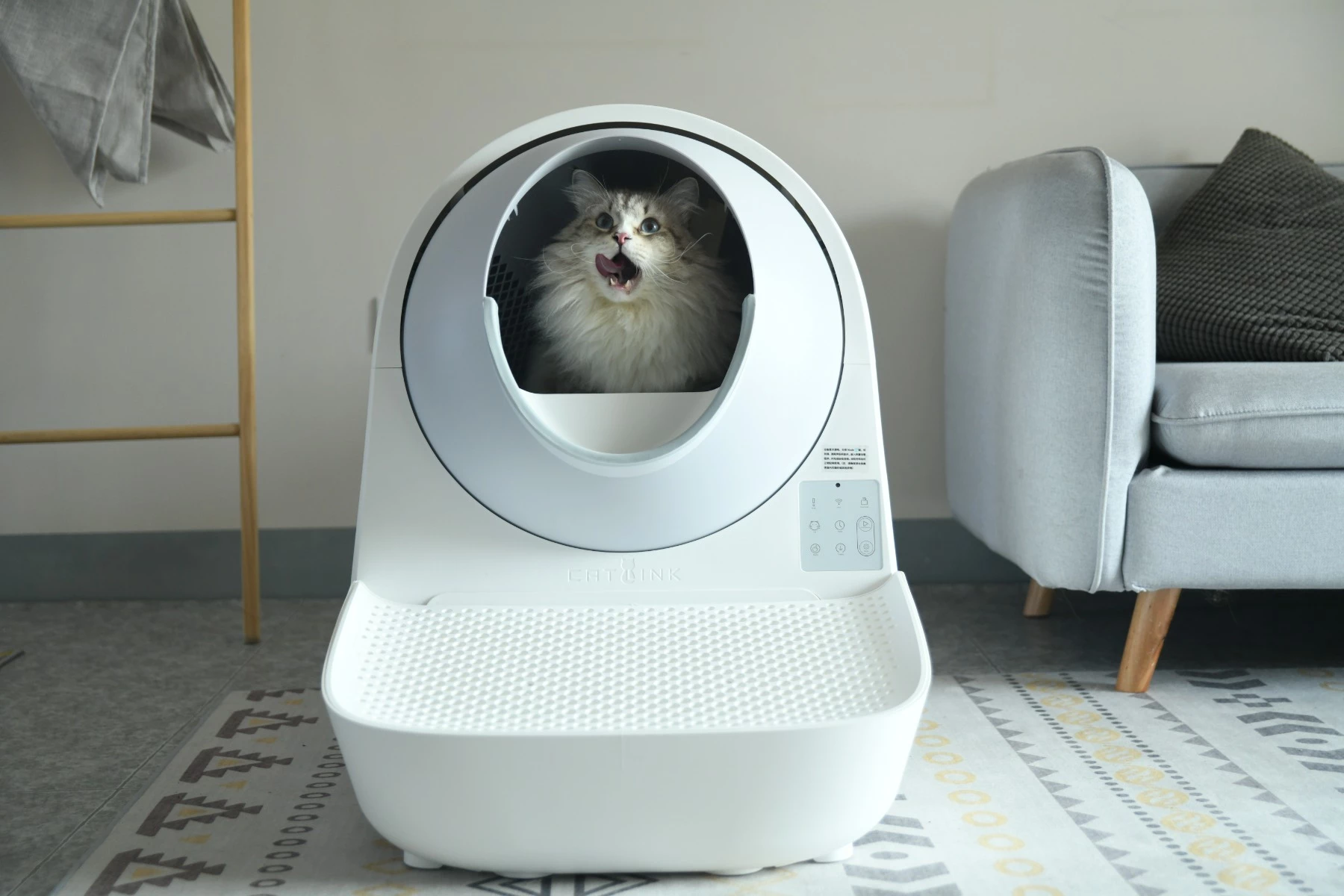 Kuti inteligjente vetëpastruese për rërë maceje Catlink Luxury Pro-X 57 L, 13 L depo mbetjesh, e bardhë, set me 3 qese + 2 filtra