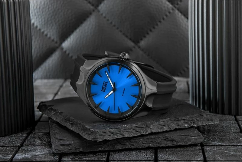 Orë dore për meshkuj DIESEL, e zezë
