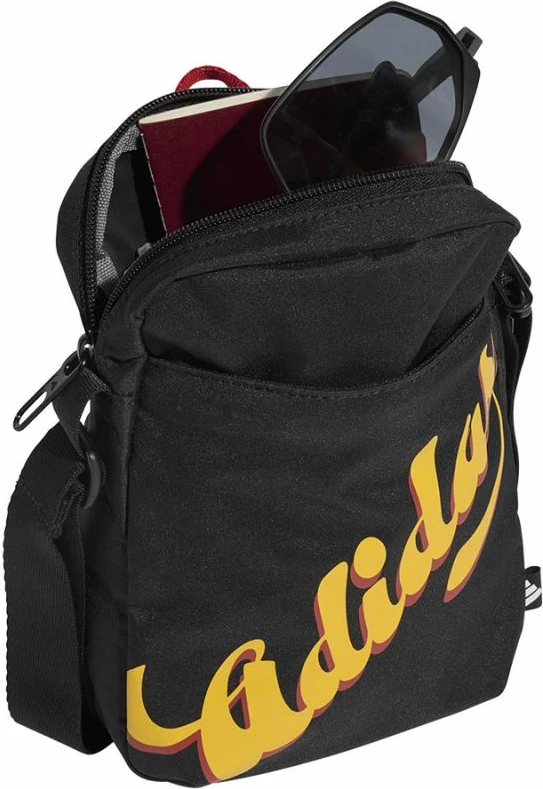 Çantë beli adidas Tiro Graphic KD9879, e zezë