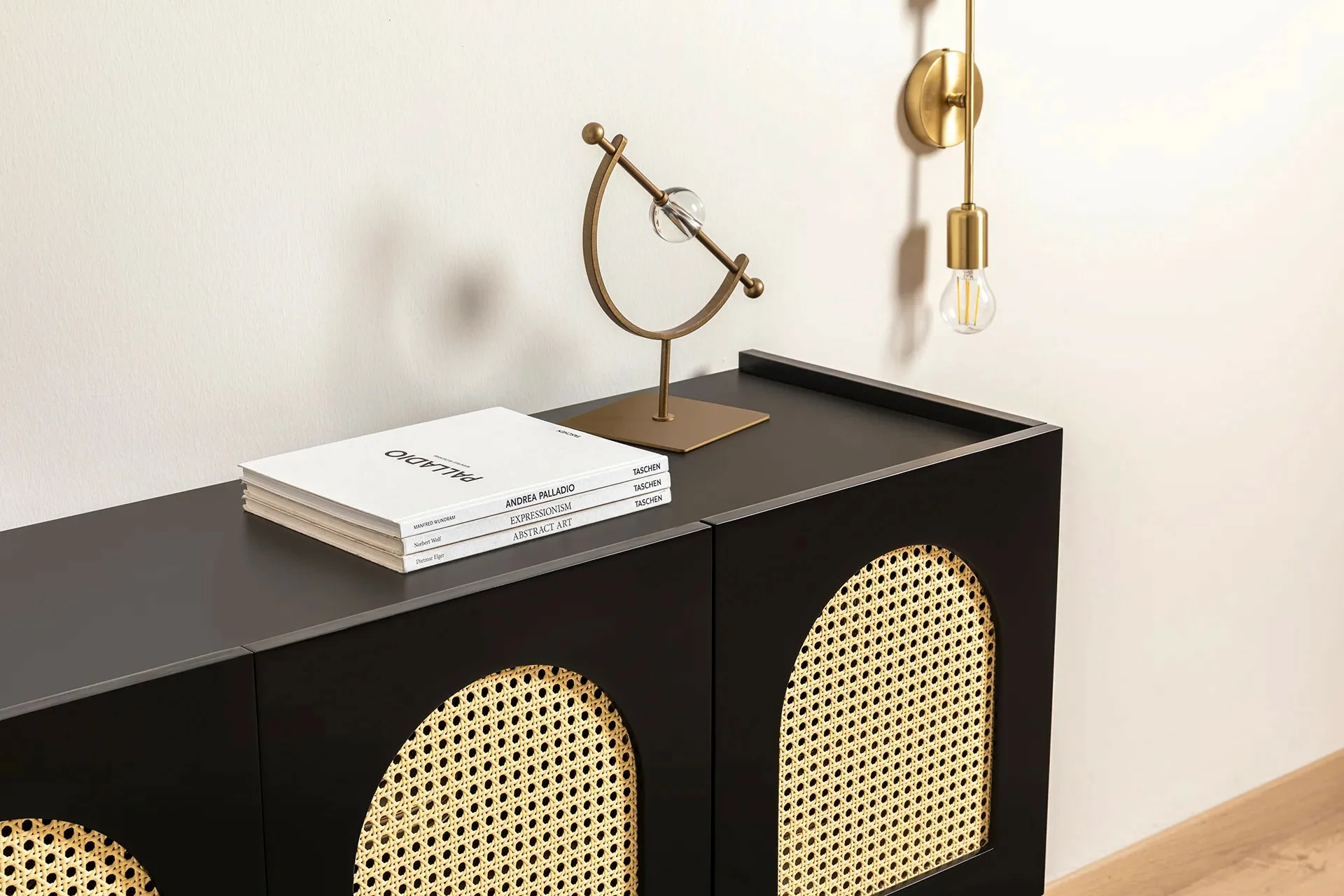 Konsolë Hanah Home, Cliff 63, e zezë