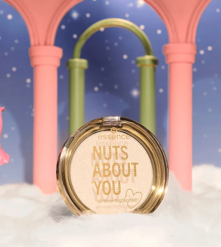Powder Highlighter Essence Nuts About You, Sugar Plum Fairy's Dust