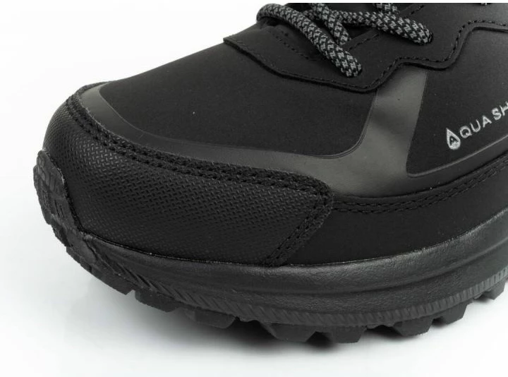 Atlete femra Lee Cooper, të zeza