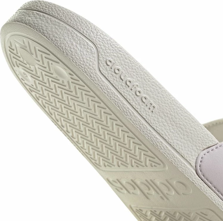 Papuqe për femra adidas, të bardha [Madhësia: 37]