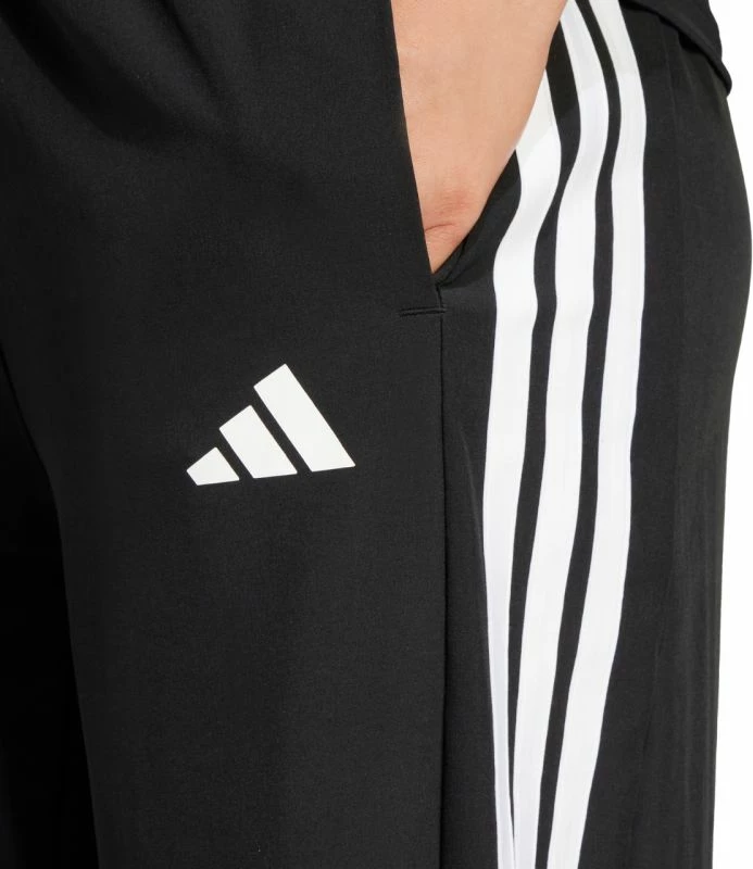 Pantallona sportive adidas për femra, të zeza