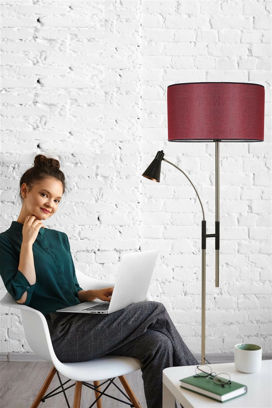 Lambader Opviq Forza, krom mat, abazhuri cilindër, ngjyrë bordo