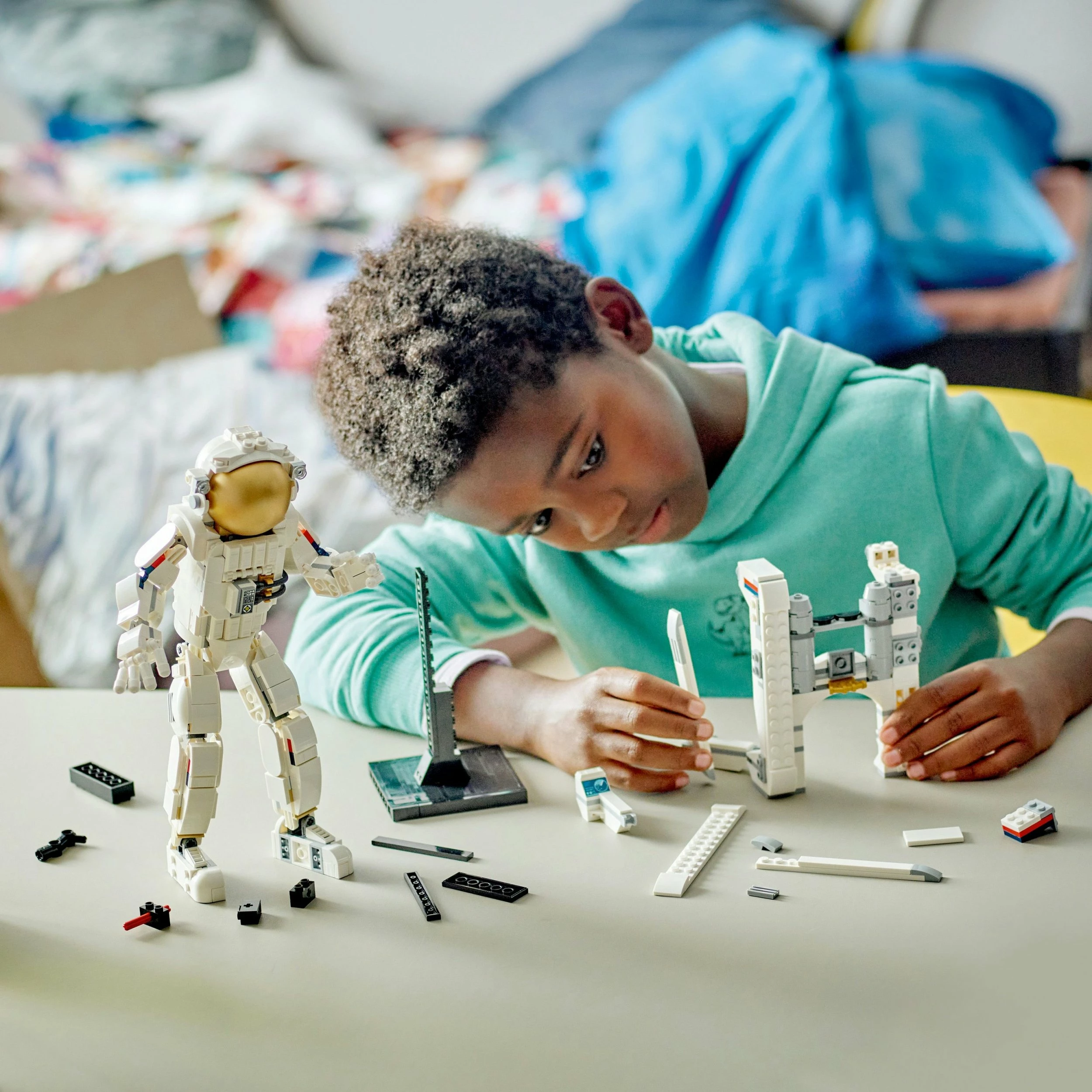 Set ndërtimi LEGO Creator Astronaut 31152, 3-në-1, 647 copë, bardhë/ari