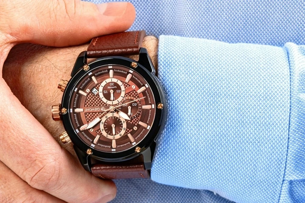 Orë dore Giewont GW8810-A3 Chronograph kuarc qelq safiri 45 mm rrip lëkure, kafe/zezë