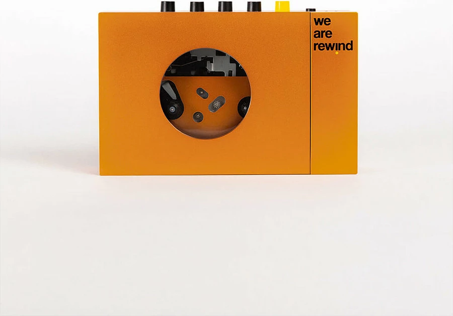Kasetofon portativ WeAreRewind Serge, Bluetooth, bateri deri 12 orë, portokalli
