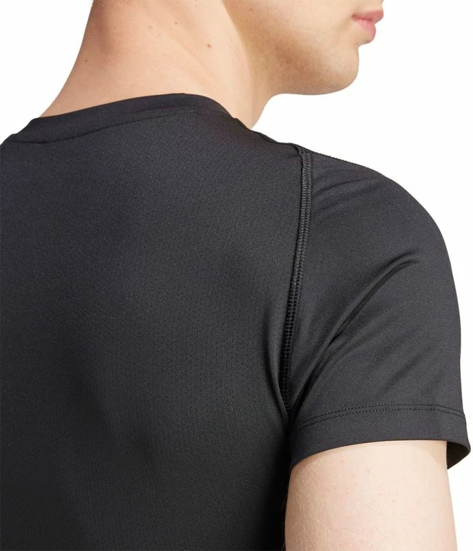 Maicë për meshkuj adidas Techfit Aeroready, e zezë