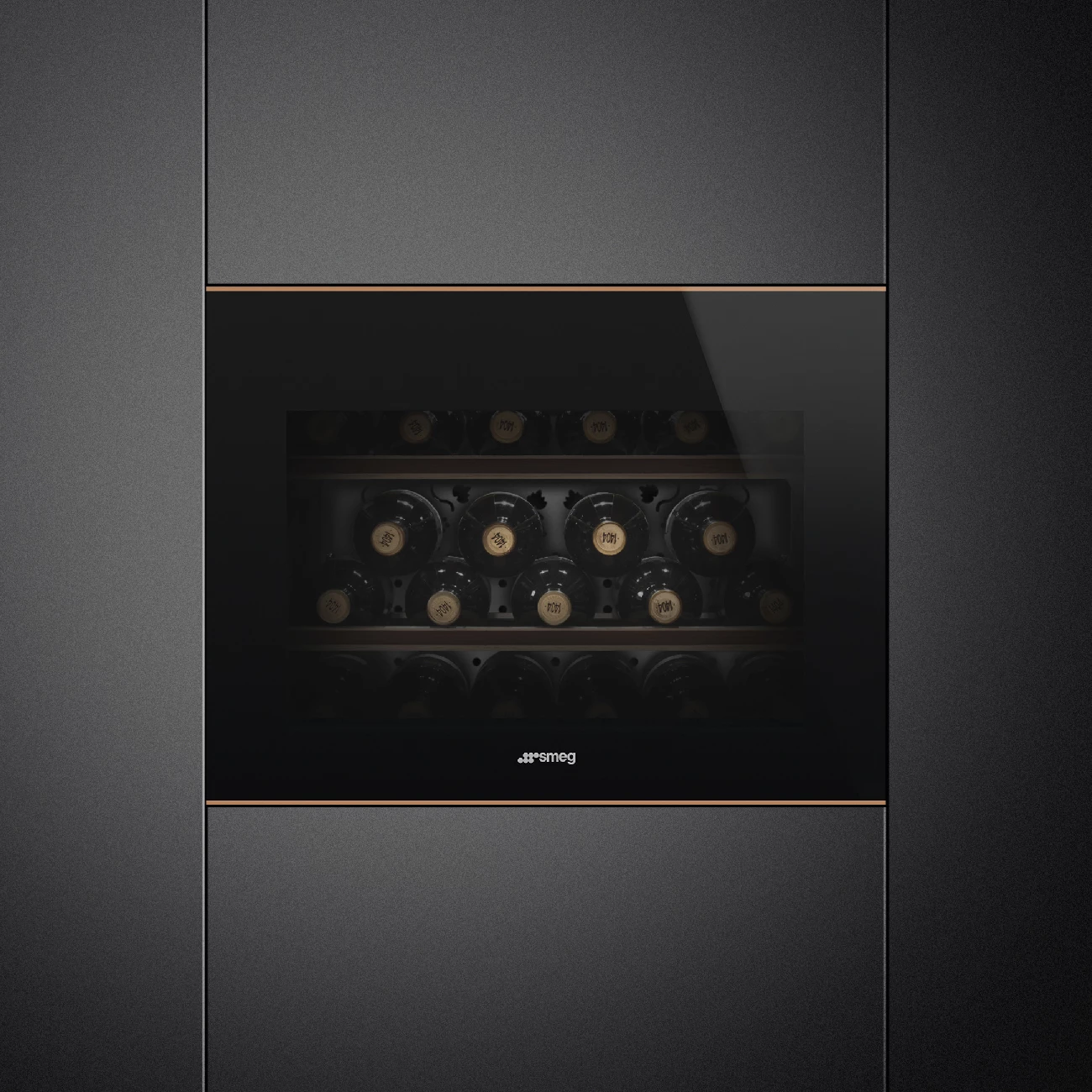 Kantinë vere SMEG Dolce Stil Novo CVI621NR3, e zezë/bakër