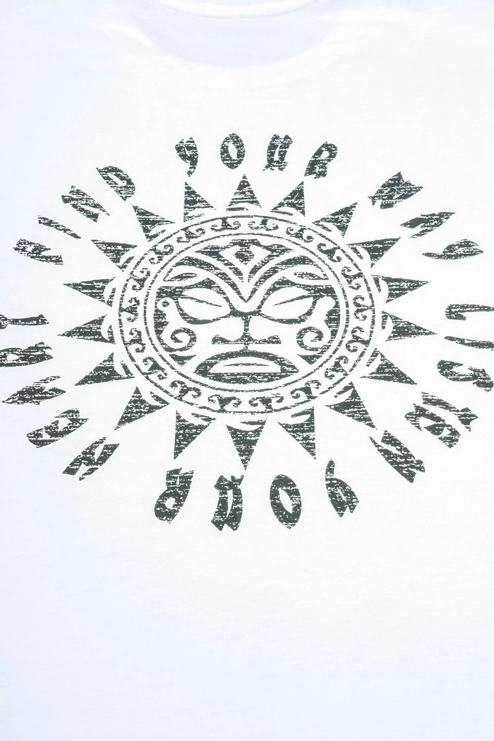 Bluzë e bardhë për meshkuj Jumeon, Tattoo