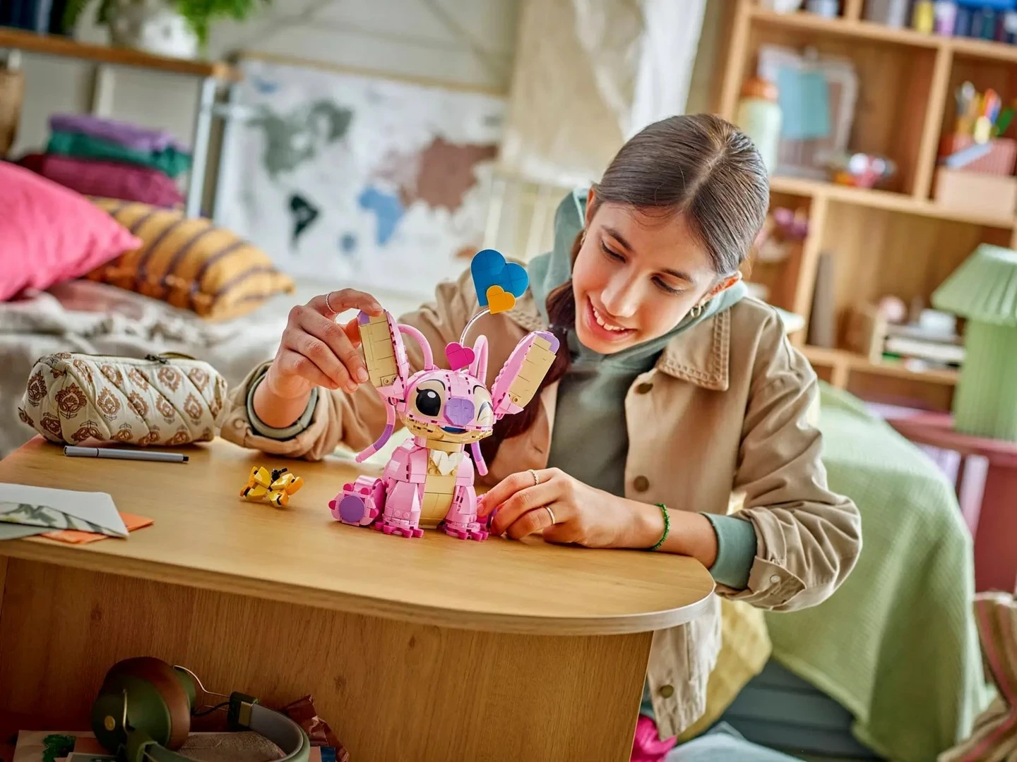 Set LEGO Disney Angel 43257, 782 pjesë, Rozë