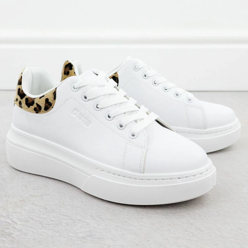 Atlete platforme për femra Big Star, të bardha