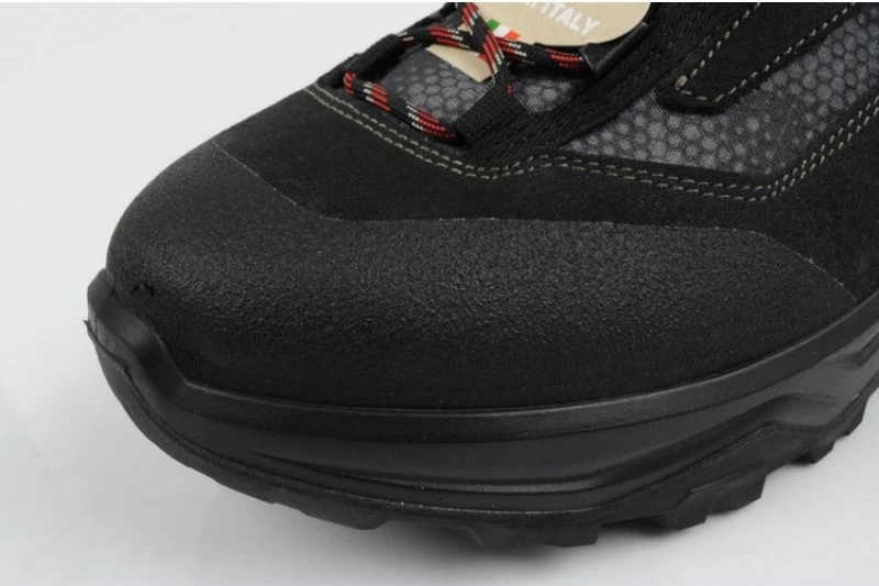 Atlete trekking për meshkuj Aku, të zeza