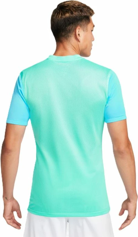 Maicë Nike për meshkuj