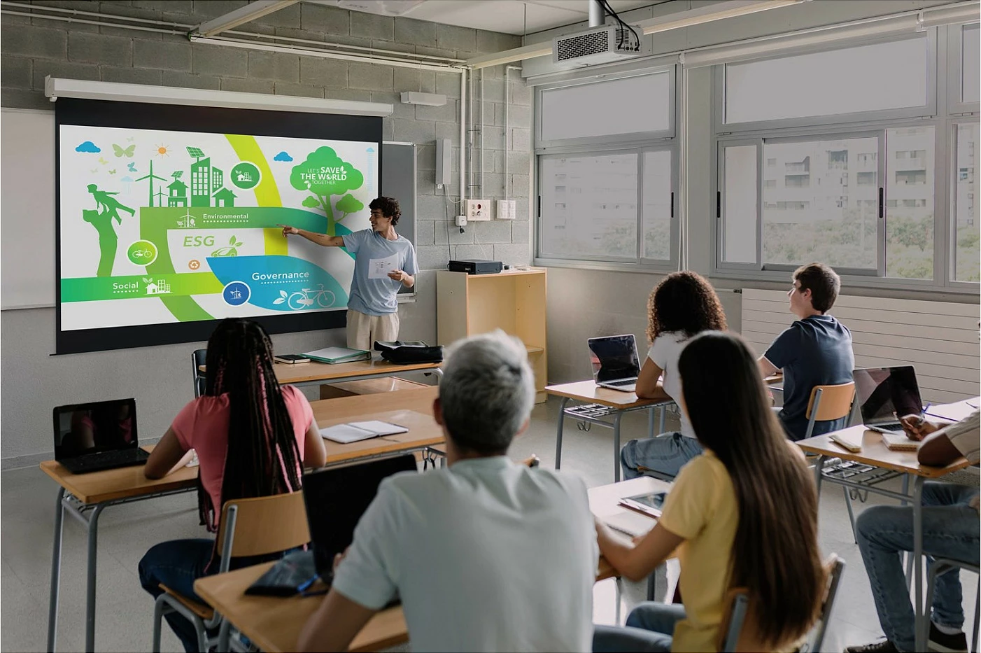 Projektor laser Optoma ZH551, Full HD, 5600 ANSI lumen, 3D, Wi‑Fi, i bardhë